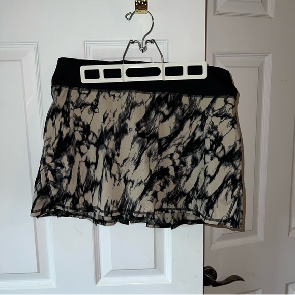 Lululemon Skirt - Picture 1 of 2